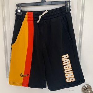 Nike Rayguns Boys Size Large Shorts in Good Condition.